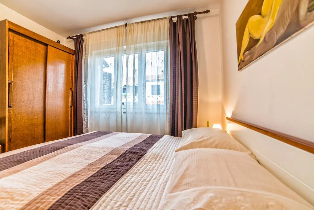 Apartment Iva Rovinj 0*,