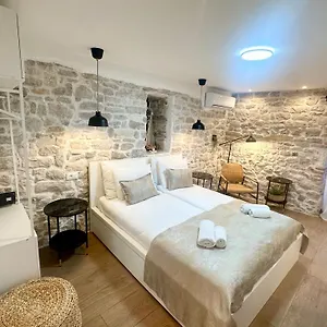 https://apartments-mariani.splithotels.org